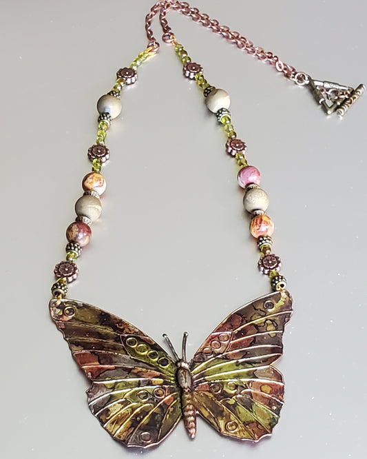 Beautiful Metal Butterfly Pendant Necklace